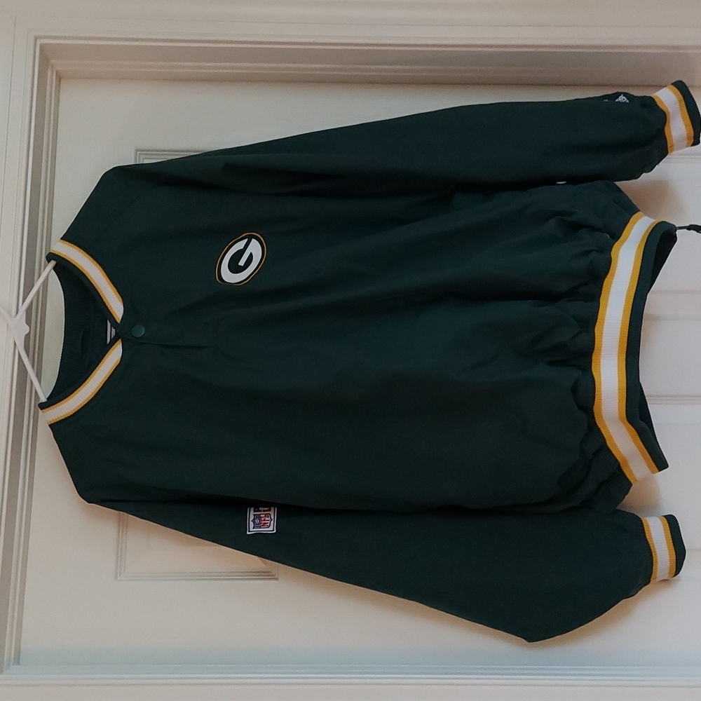 Pro Line NFL Packer jacket/windbreaker size XL.